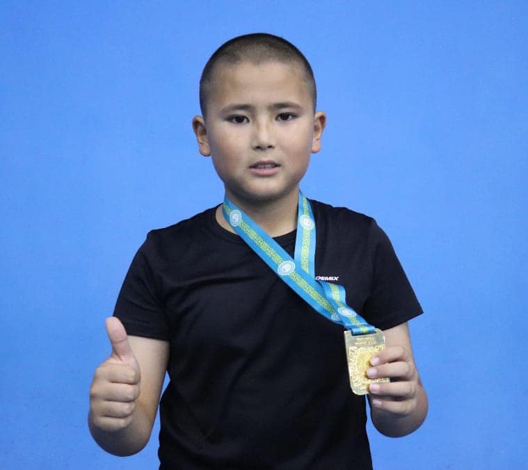 НАЗИР РАМАЗАН -  ҮСТЕЛ ТЕННИСІНЕН ҚР ЧЕМПИОНАТЫНЫҢ АБСОЛЮТТІК  ЖЕҢIМПАЗЫ!